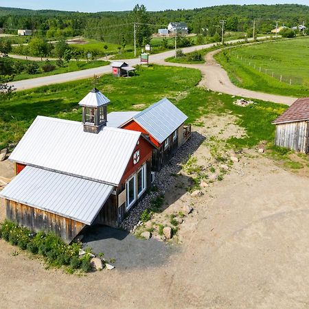 Le Baluchon Eco-Villegiature Saint-Paulin Екстериор снимка