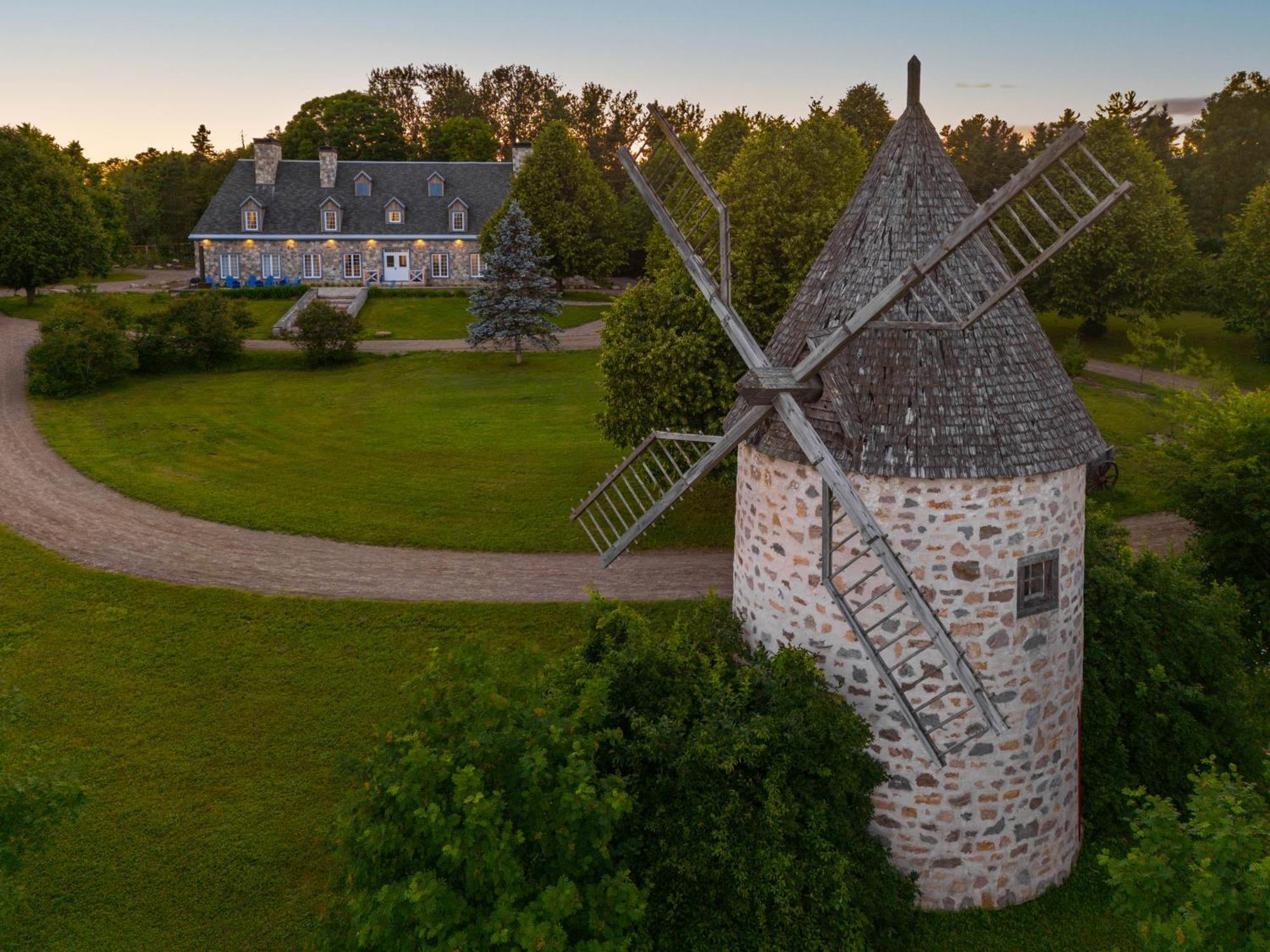 Le Baluchon Eco-Villegiature Saint-Paulin Екстериор снимка