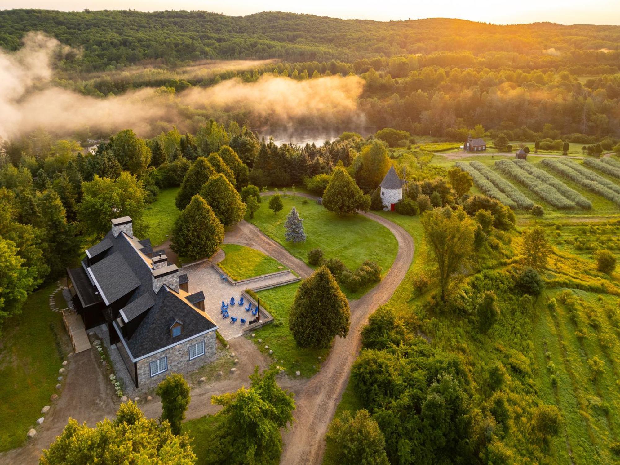 Le Baluchon Eco-Villegiature Saint-Paulin Екстериор снимка